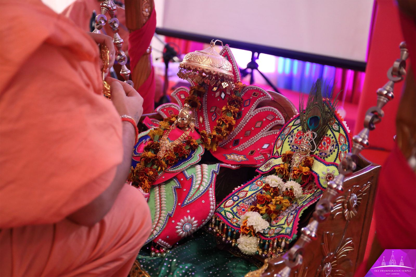 ©1987-2017 SKS Swaminarayan Temple East London